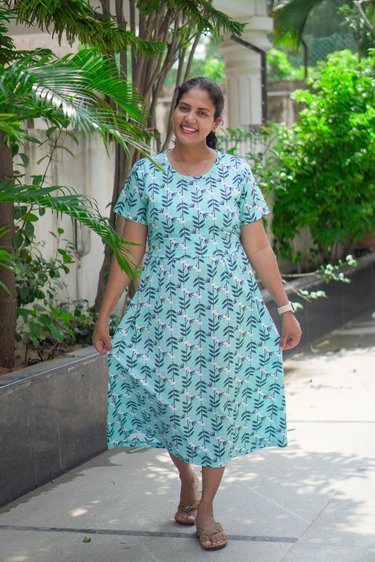 Aqua Blossom Feeding calf length Nighty