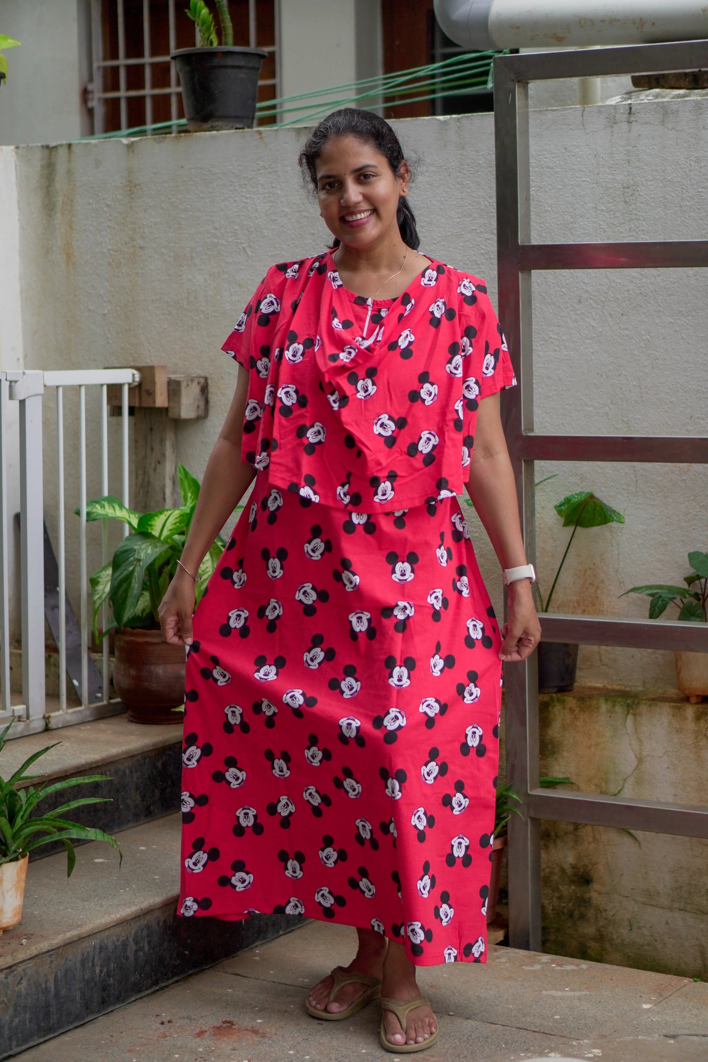 Red Minnie Dupatta Feeding Nighty